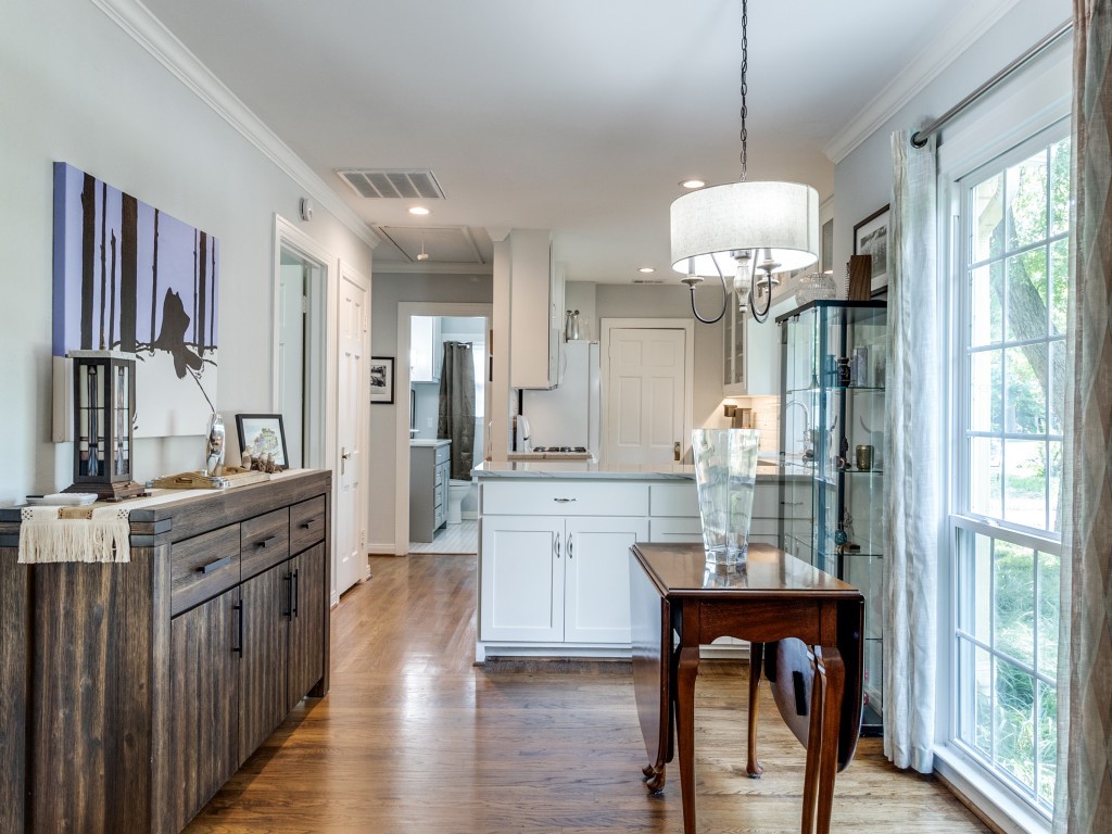 9010 Forest Hills