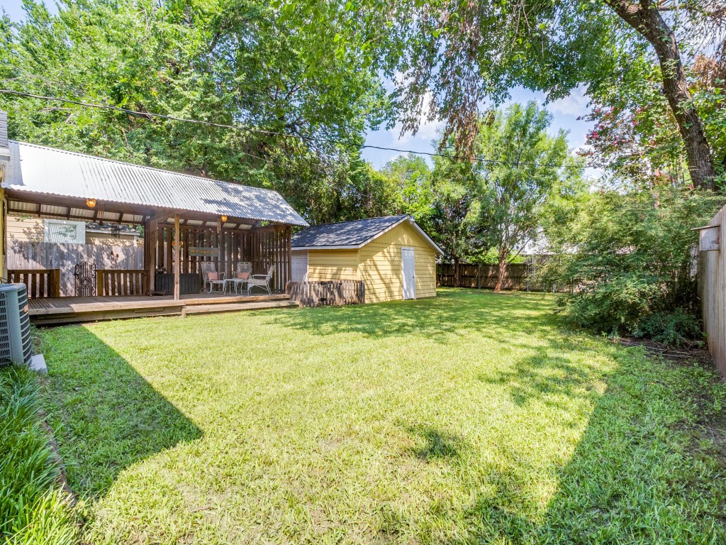 9010 Forest Hills