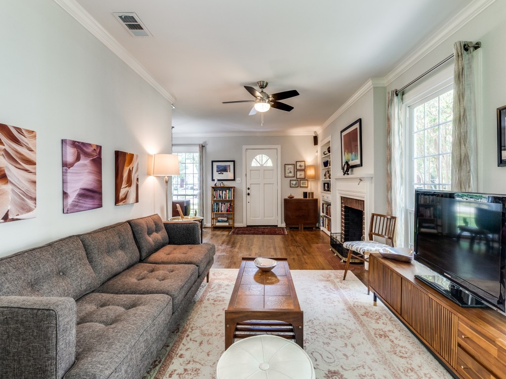 9010 Forest Hills