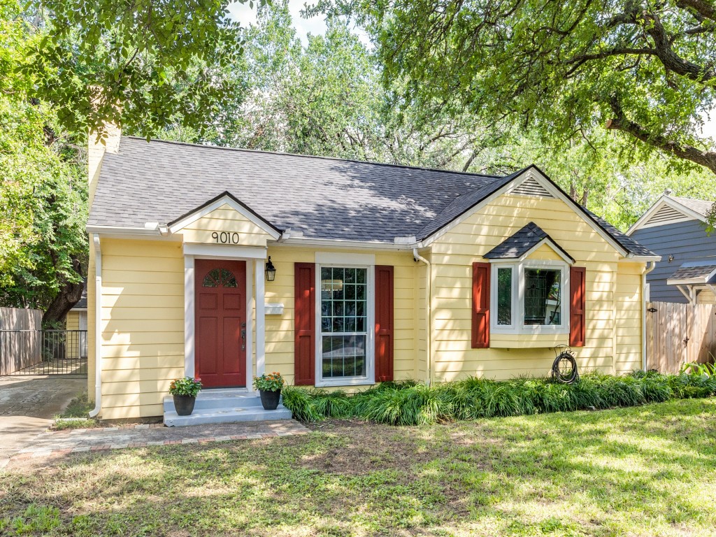 9010 Forest Hills