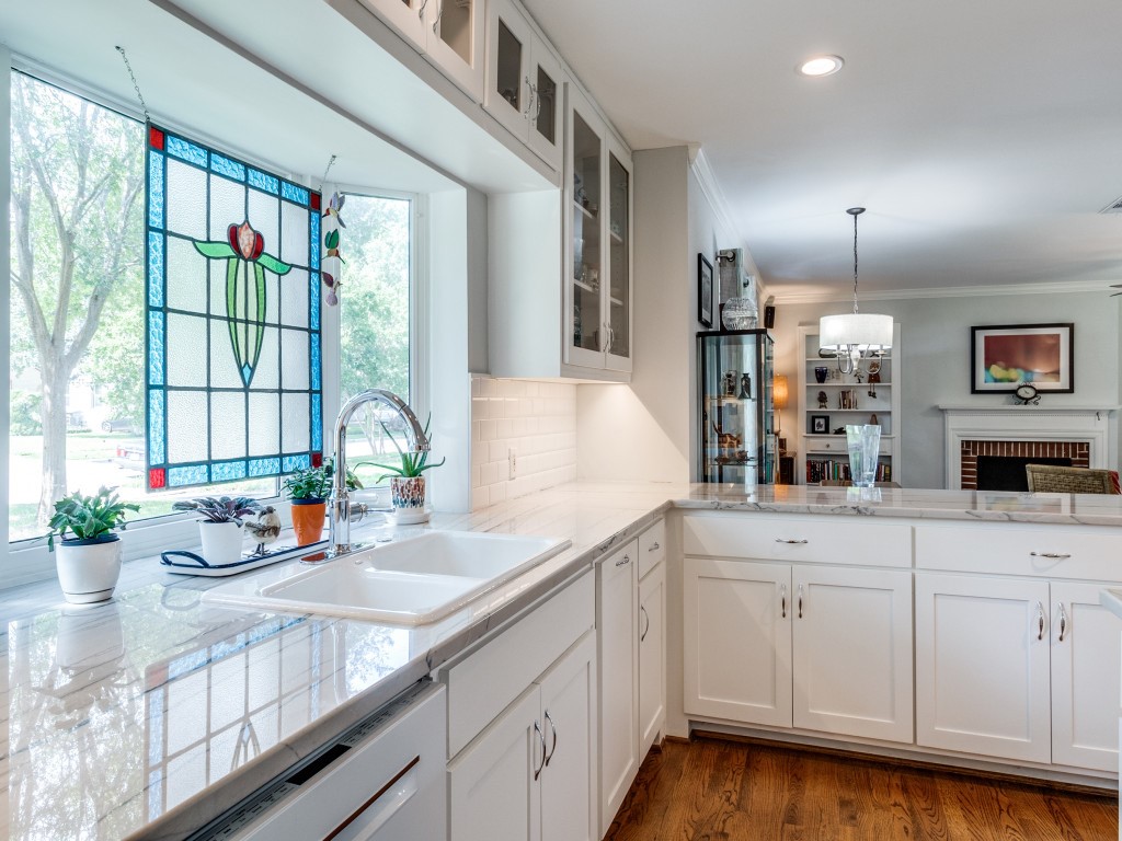 9010 Forest Hills