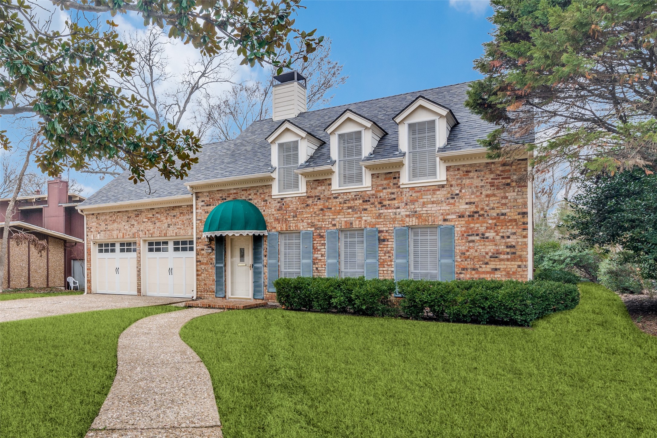 10710 Meadowcliff Lane