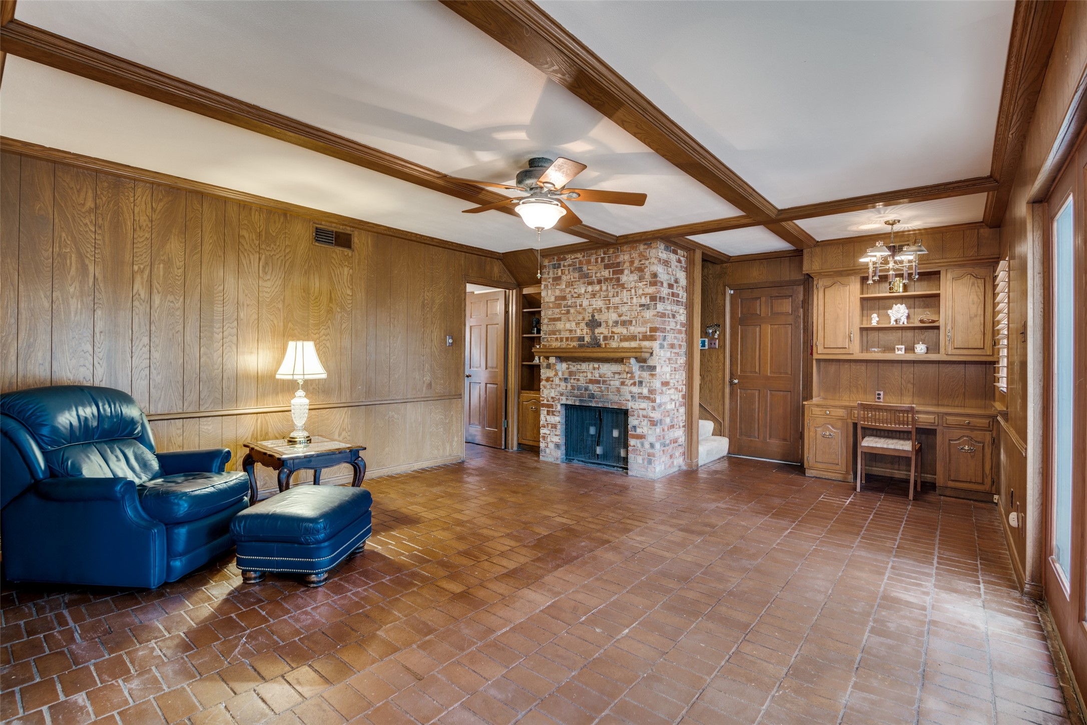 10710 Meadowcliff Lane