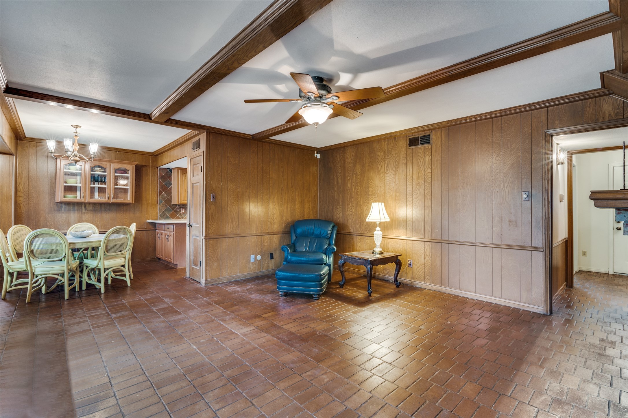 10710 Meadowcliff Lane