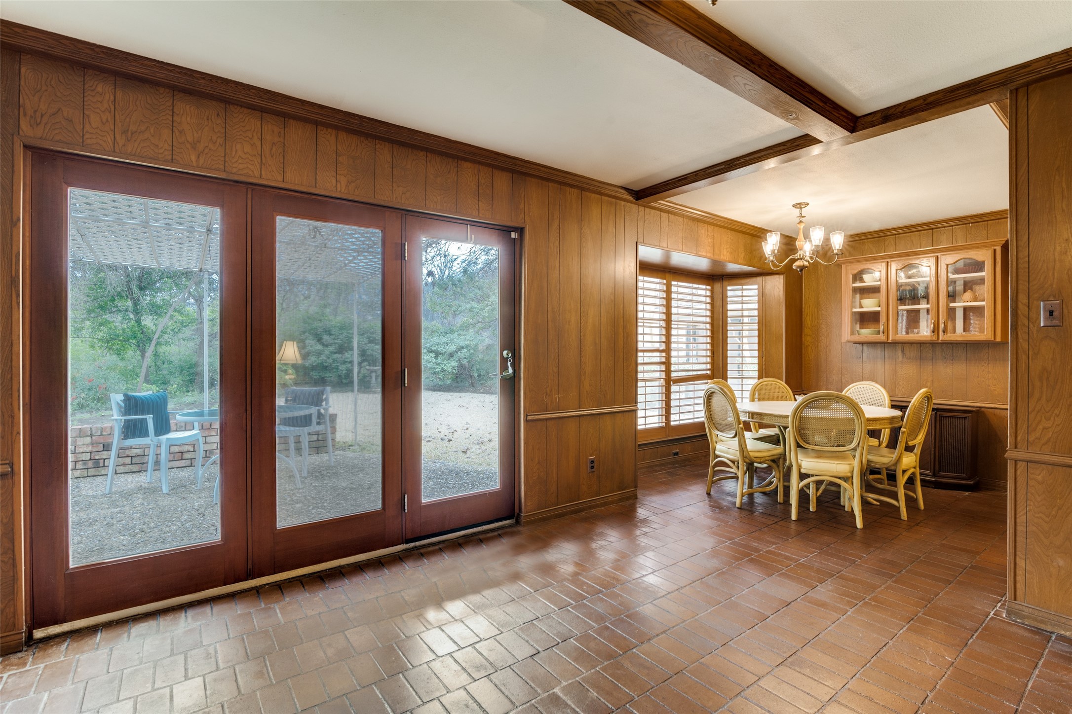 10710 Meadowcliff Lane
