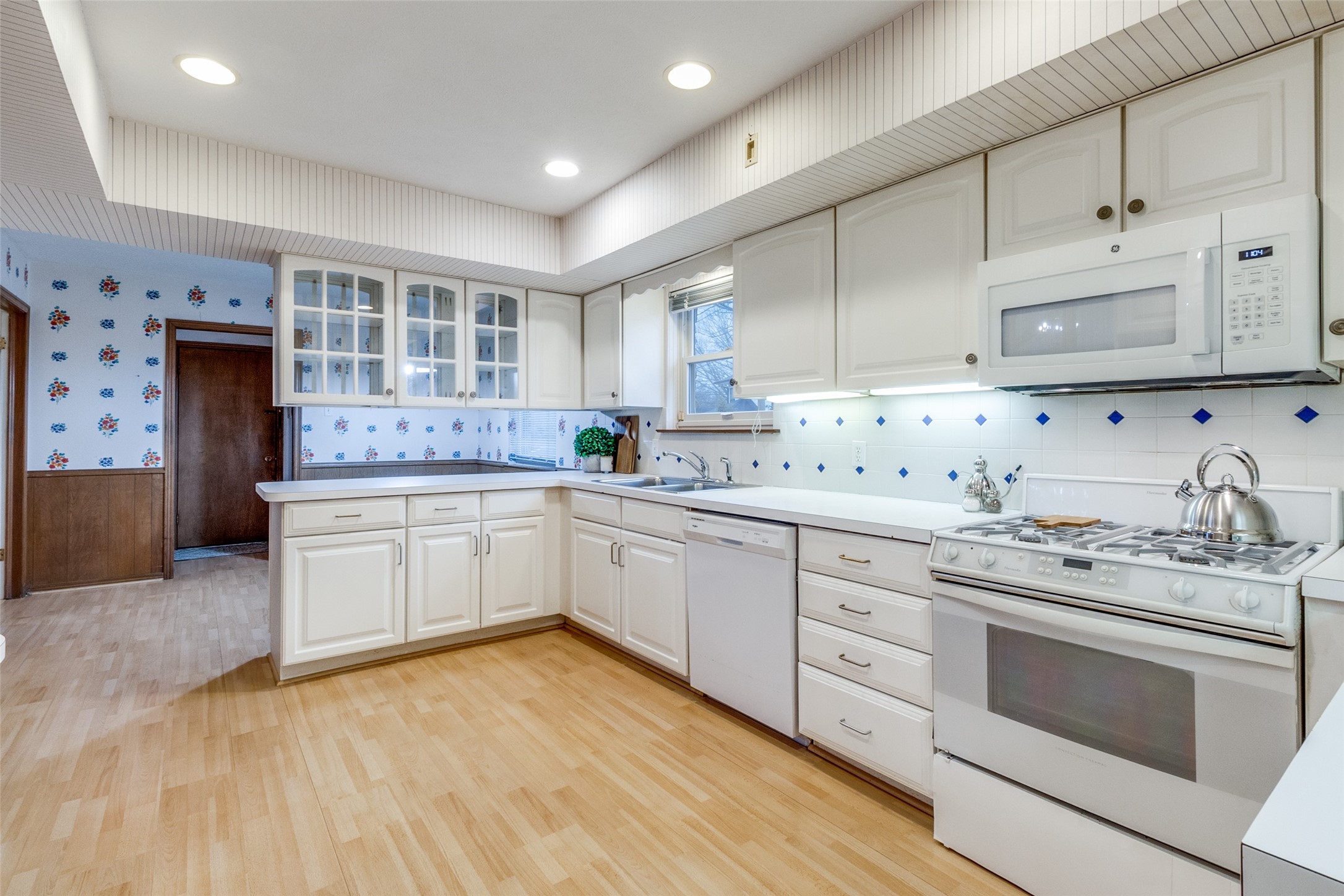 9410 Gatetrail Drive