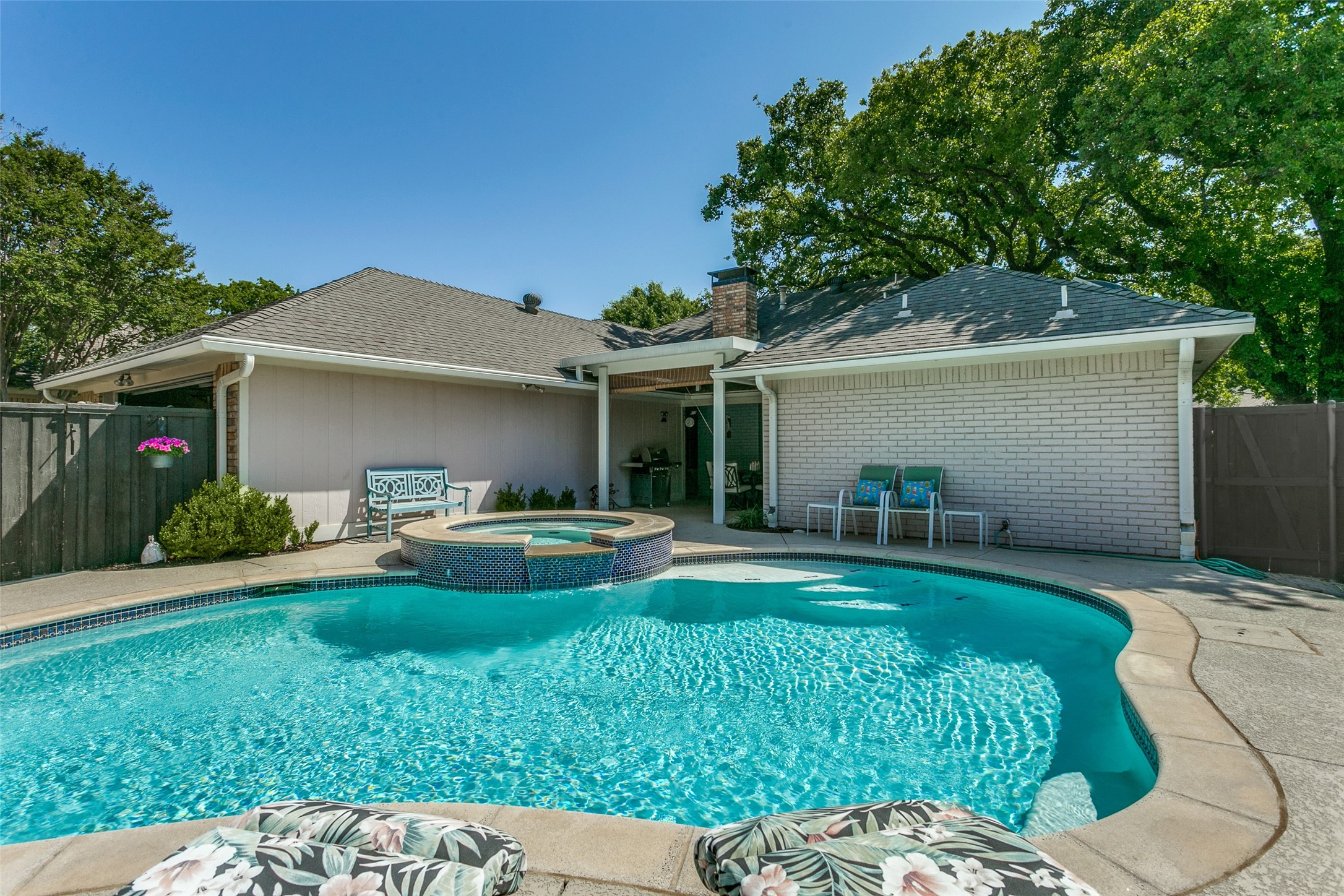 2903 Valleyview Drive