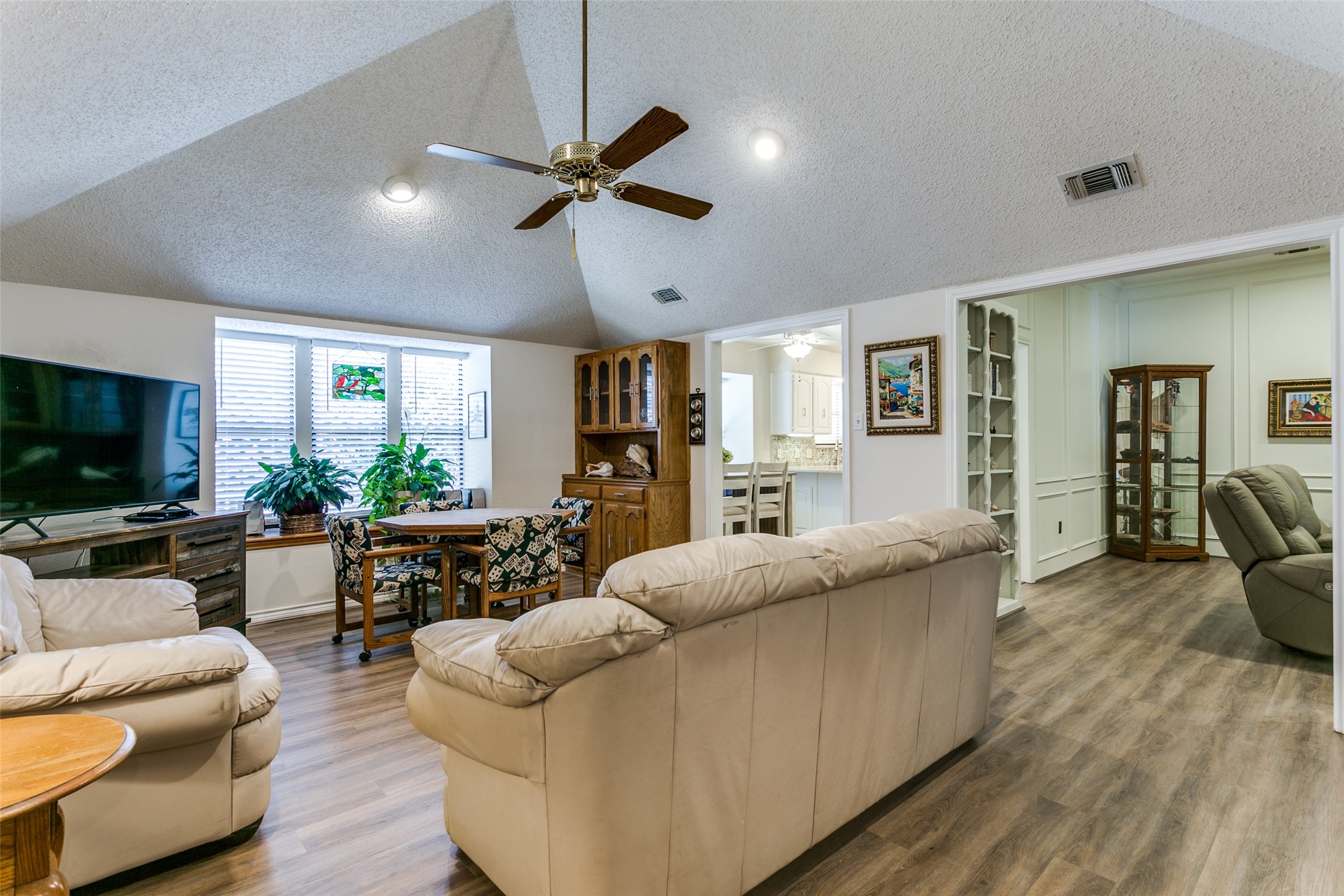 2903 Valleyview Drive
