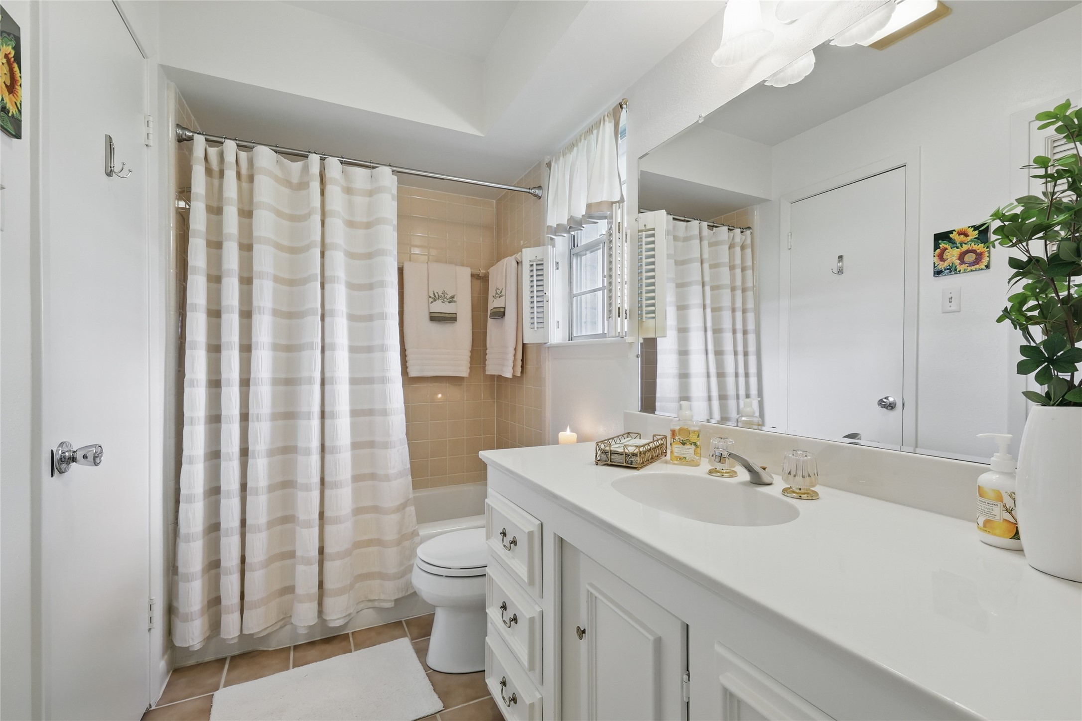 3347 Camelot Drive