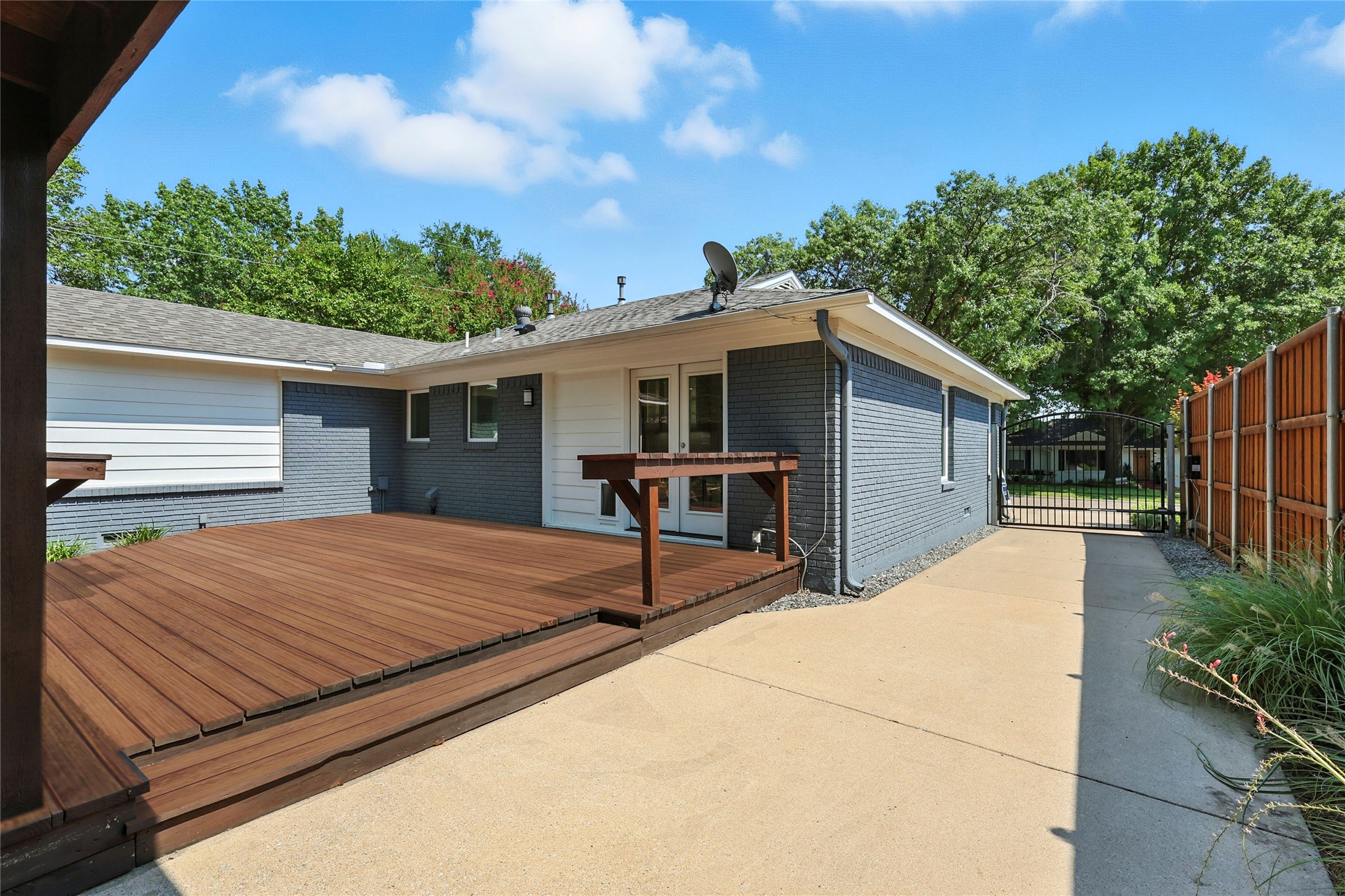 10011 Medlock Drive