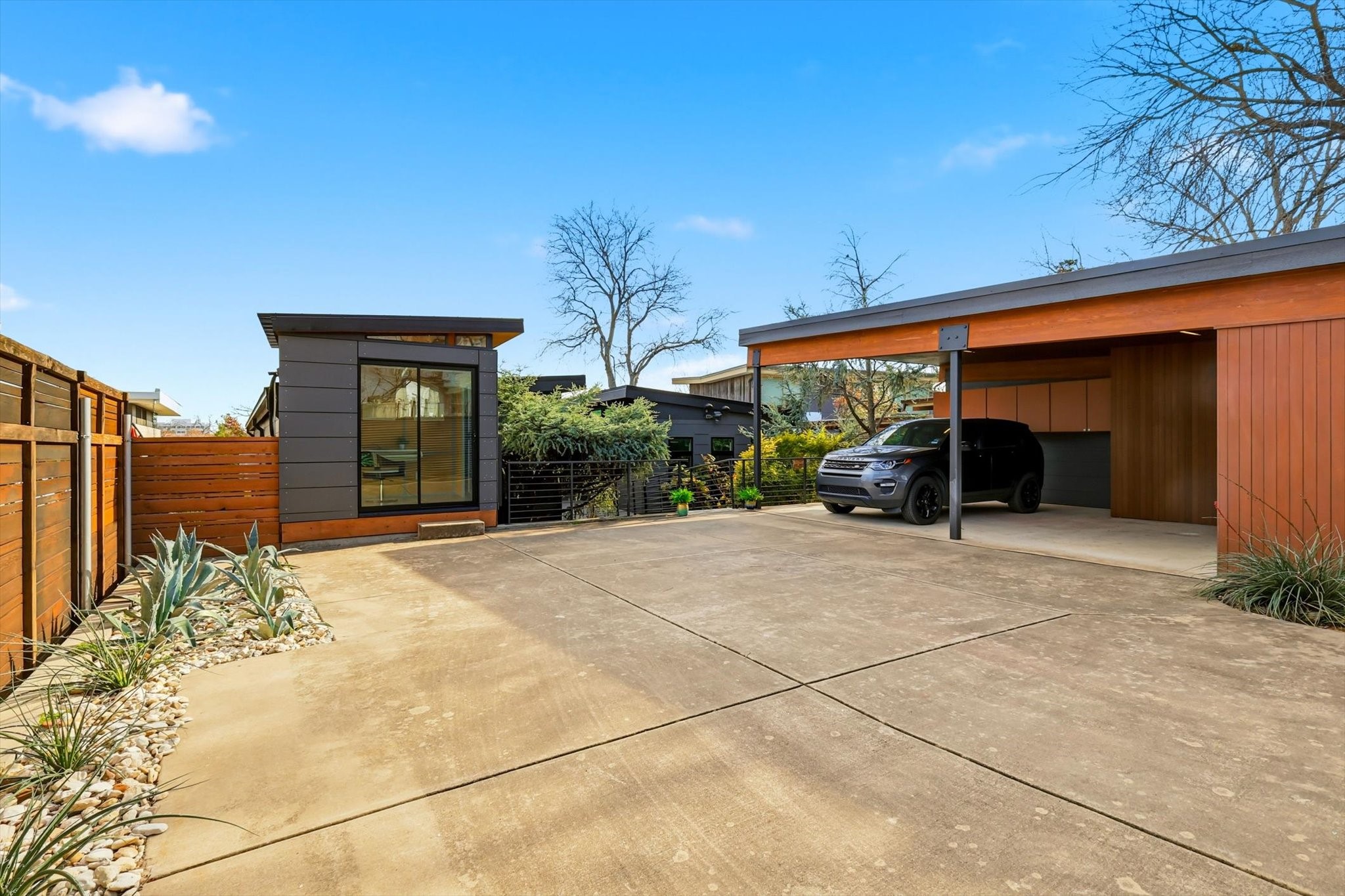 9211 E Lake Highlands Drive