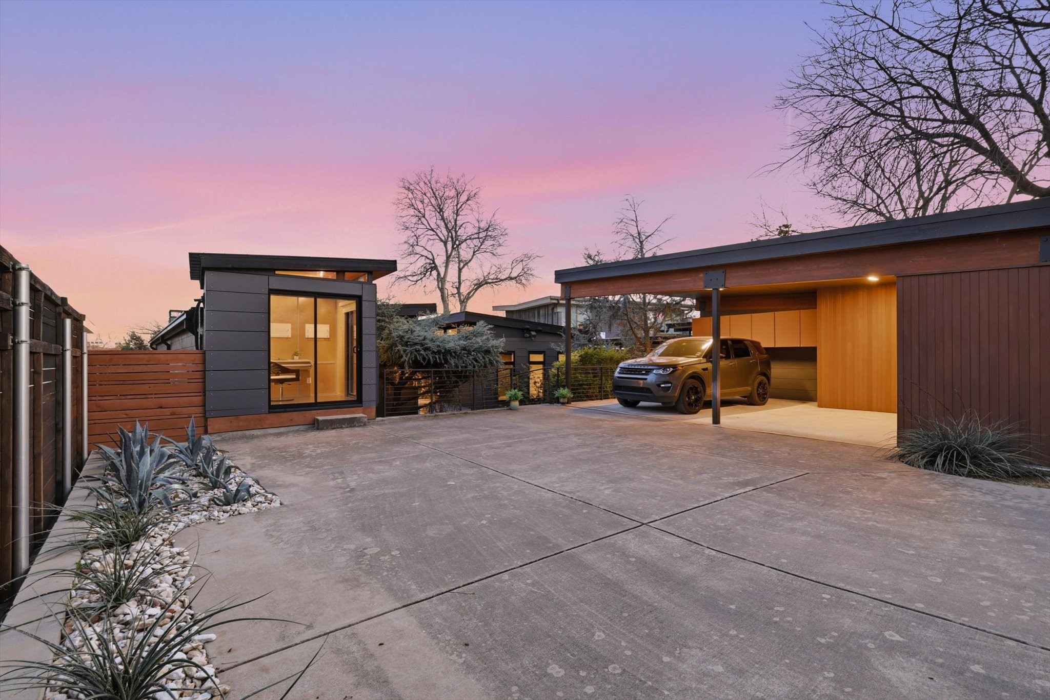 9211 E Lake Highlands Drive