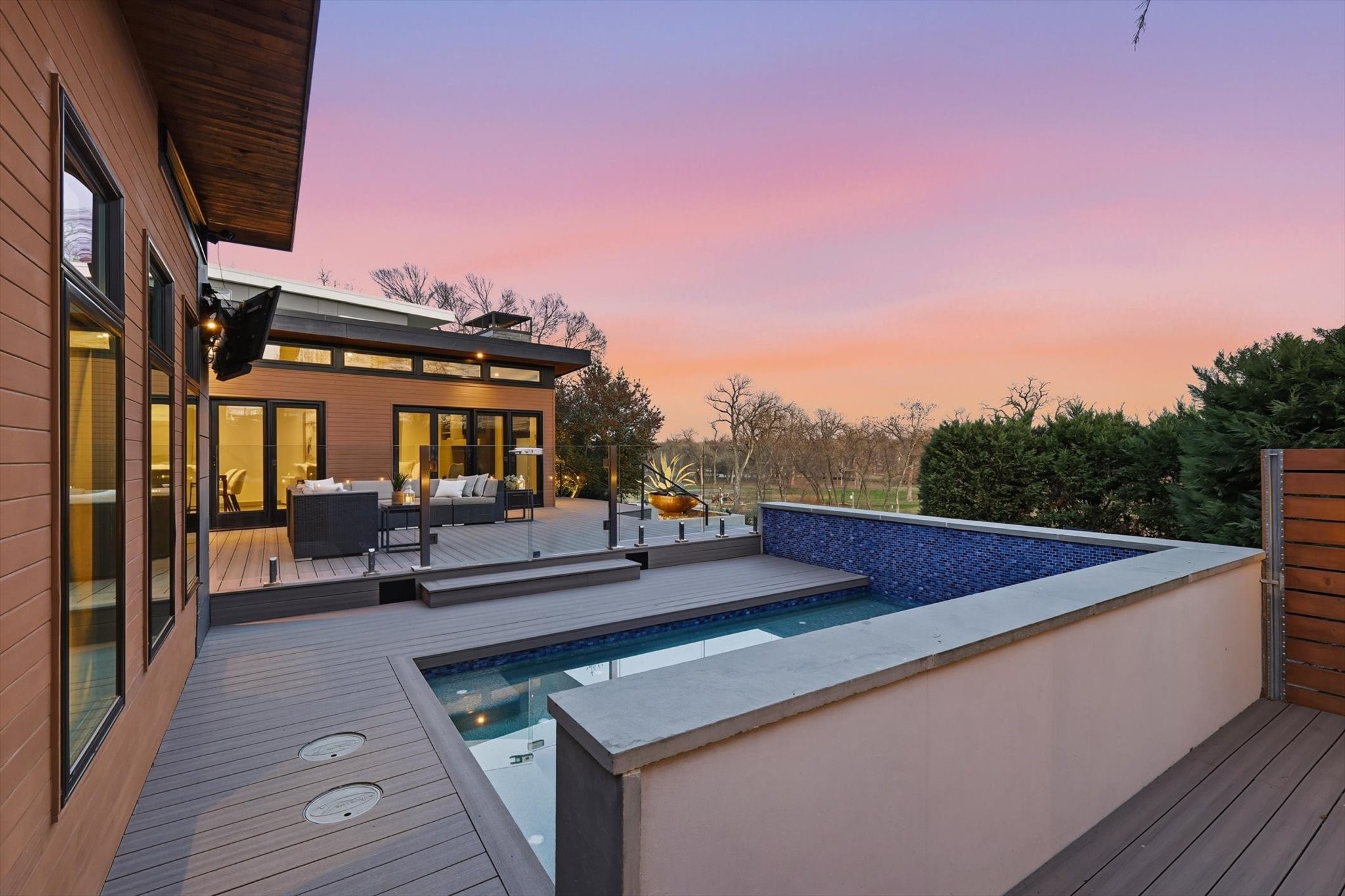 9211 E Lake Highlands Drive