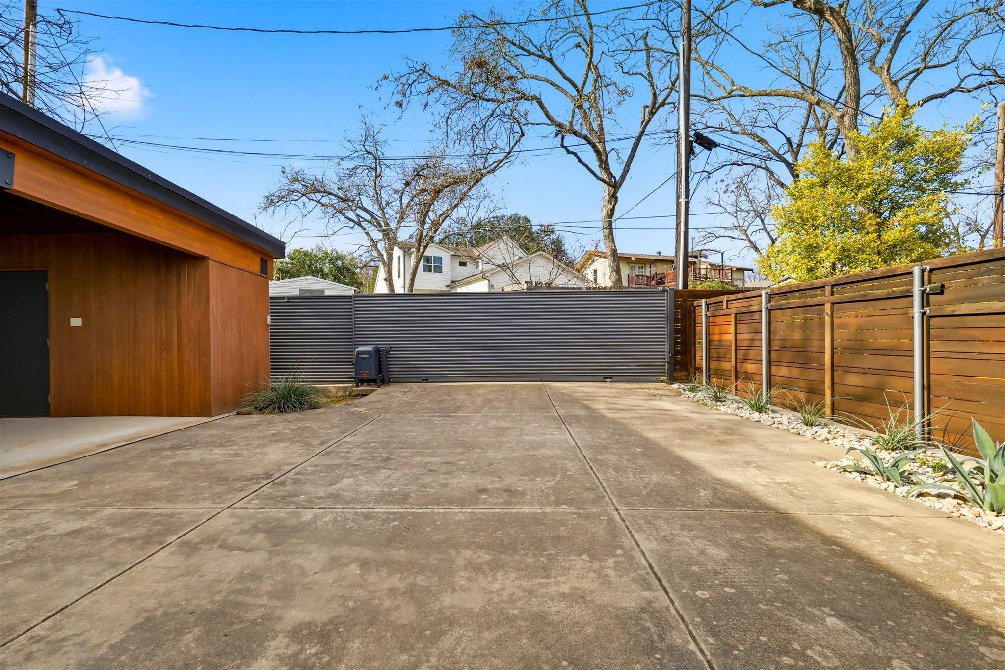 9211 E Lake Highlands Drive