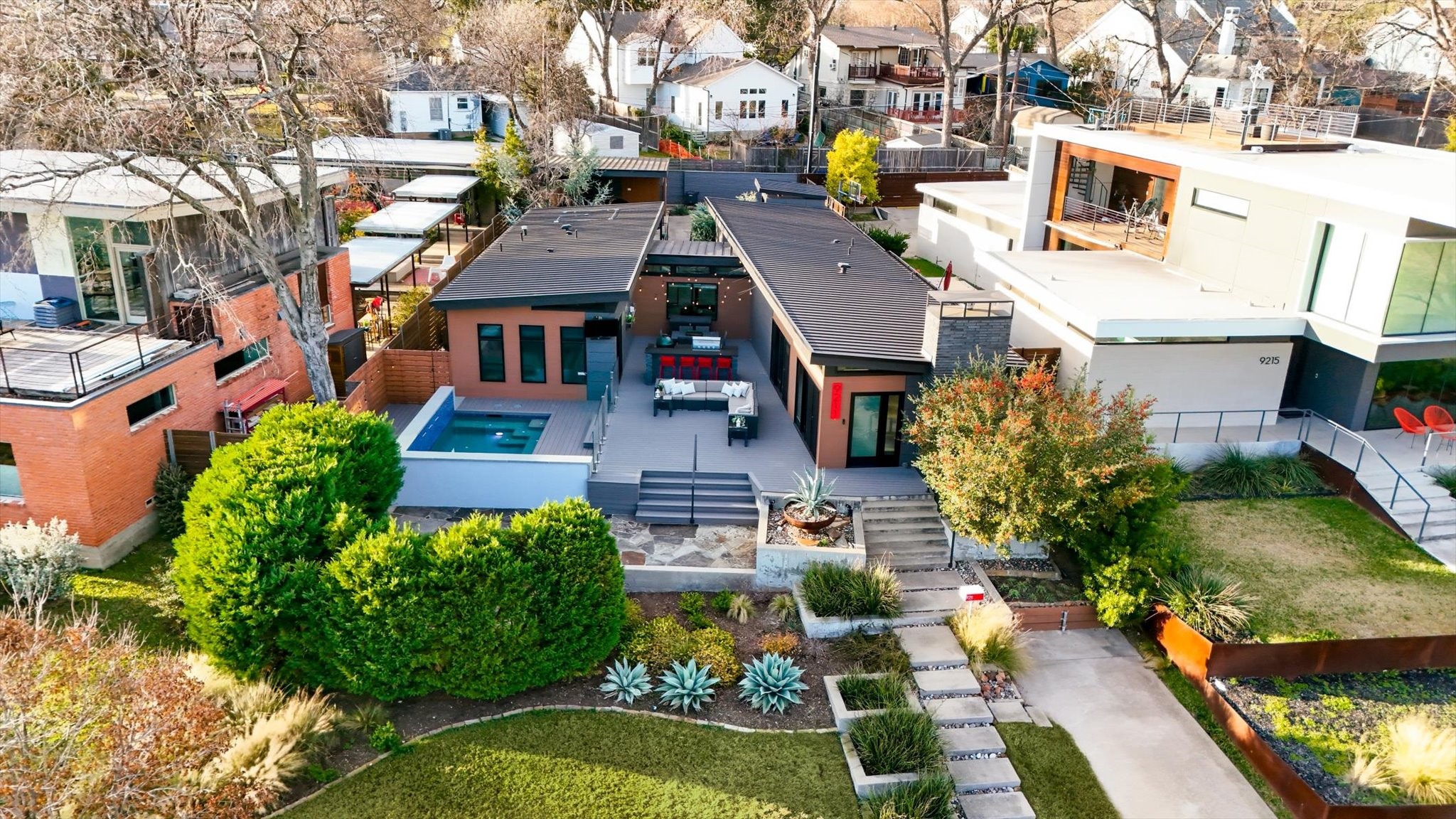 9211 E Lake Highlands Drive