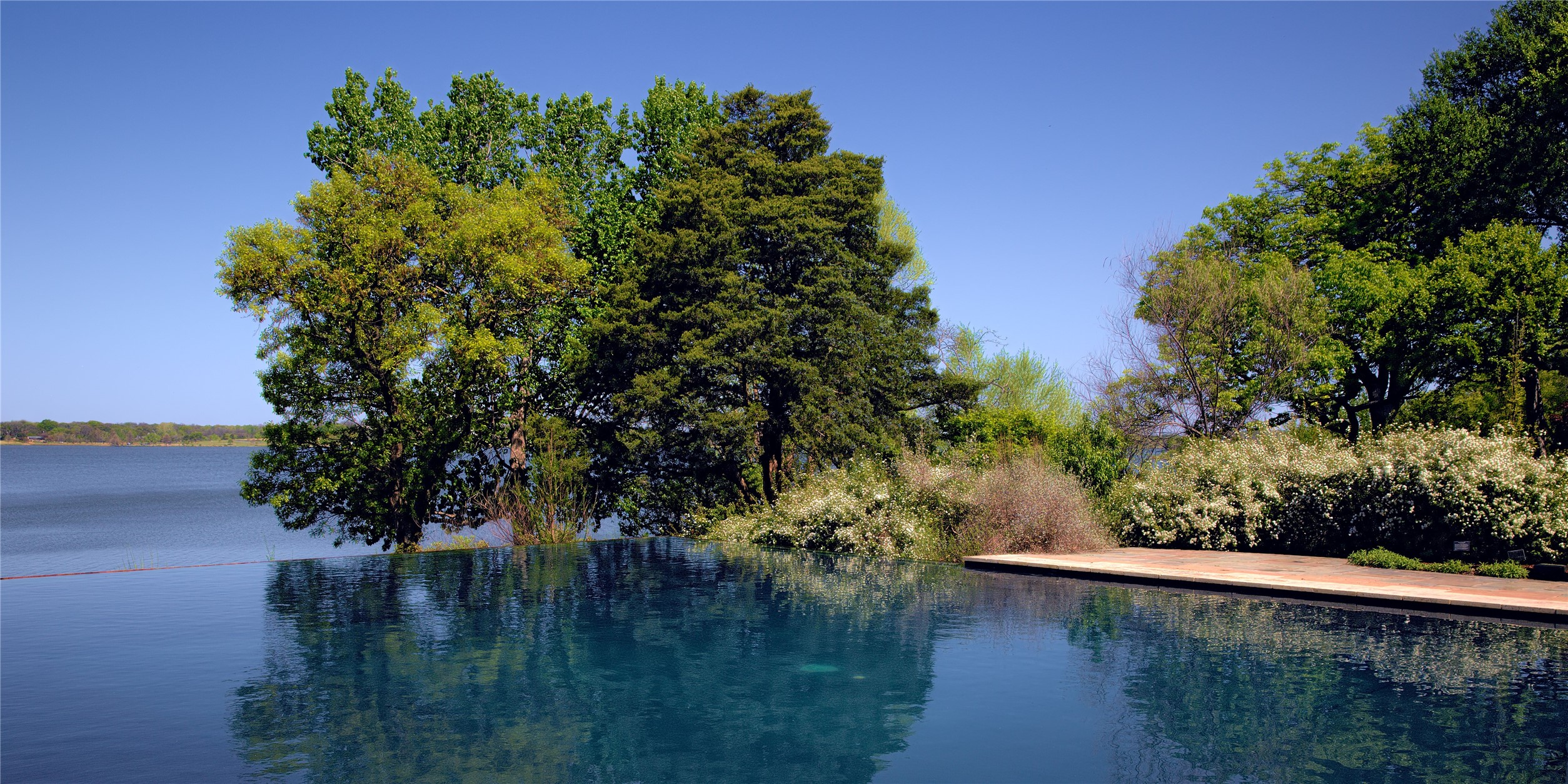 9211 E Lake Highlands Drive