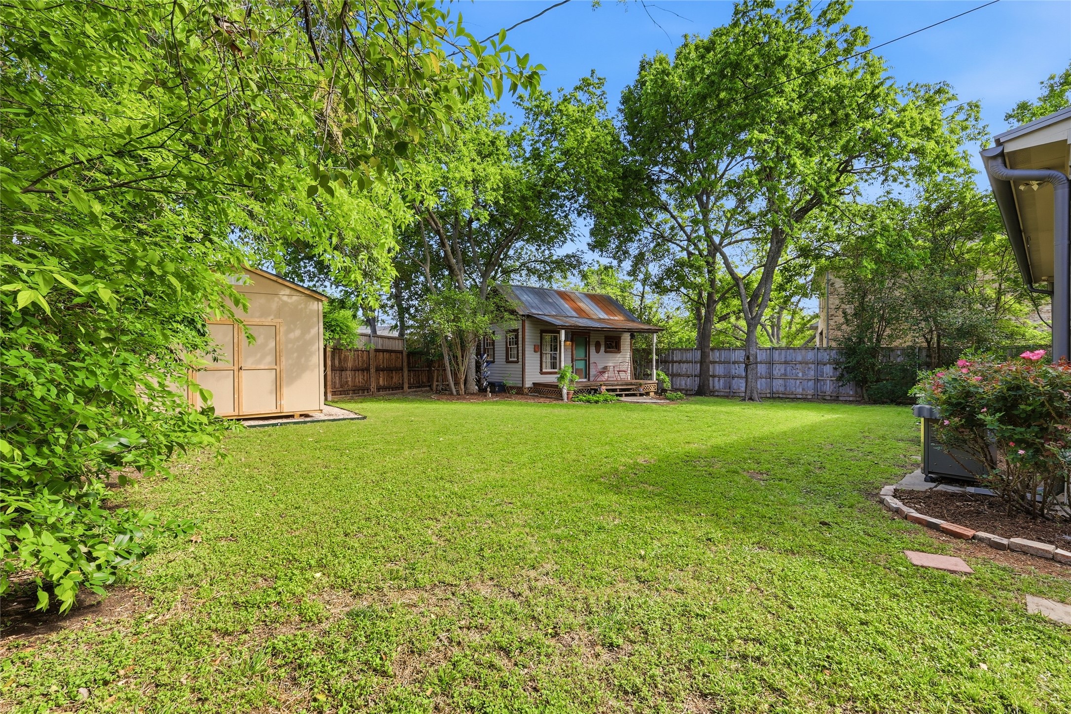 9204 Hermosa Drive