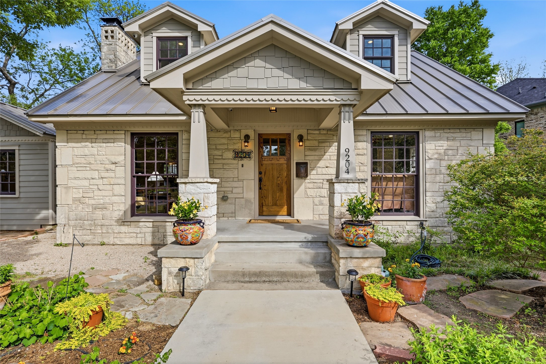 9204 Hermosa Drive