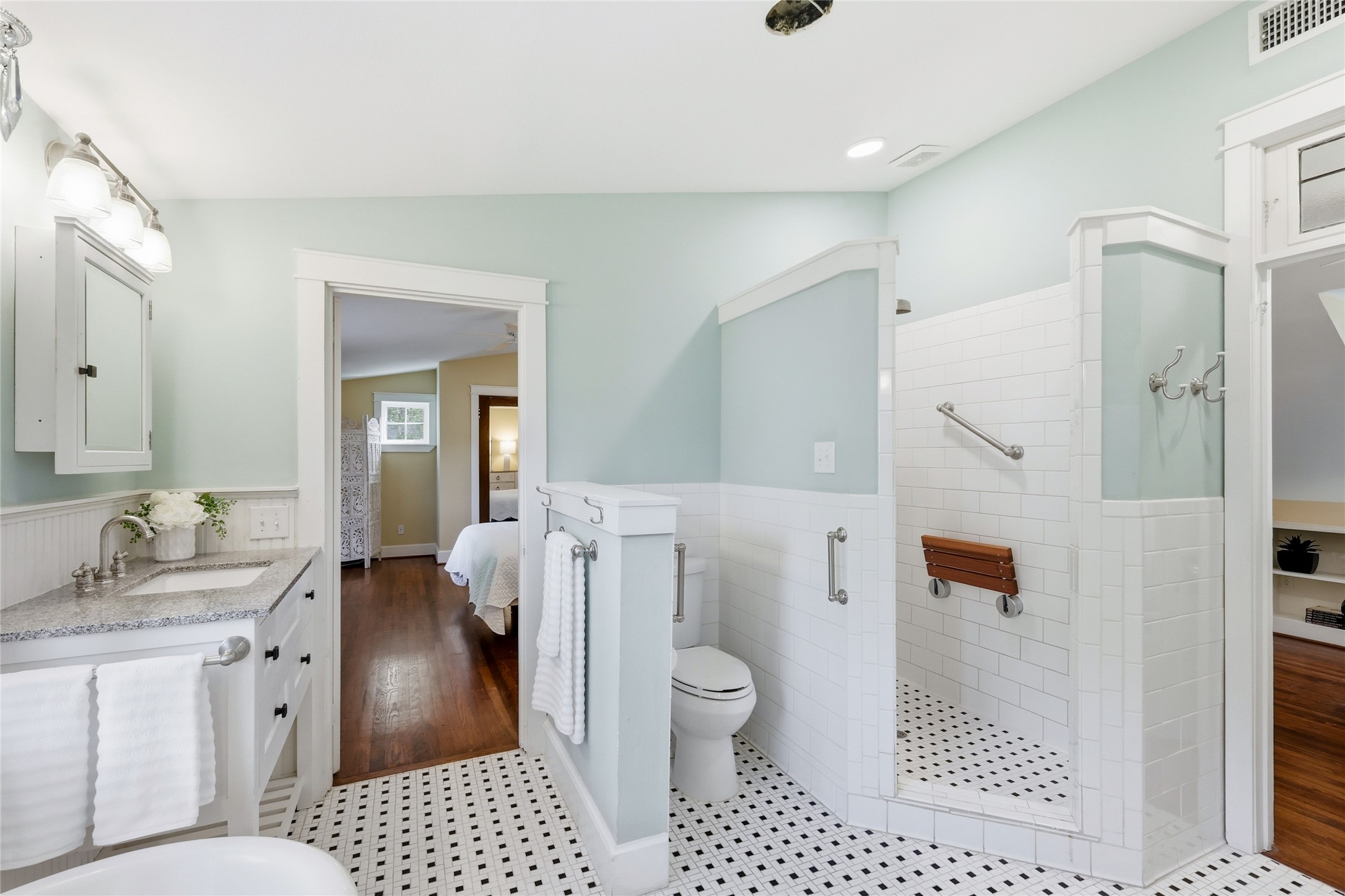 9204 Hermosa Drive