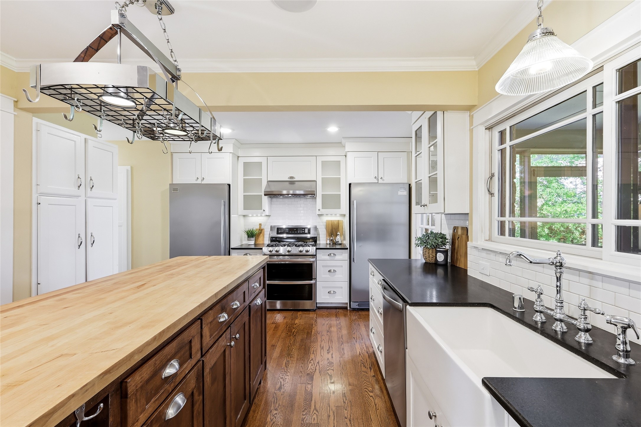 9204 Hermosa Drive