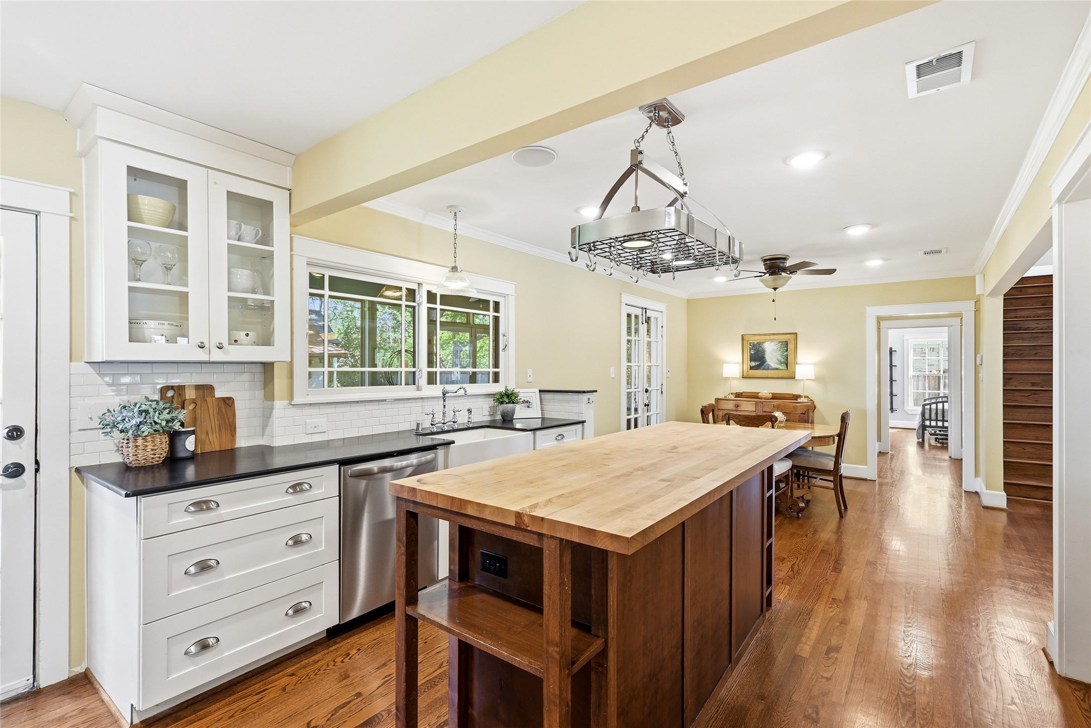 9204 Hermosa Drive