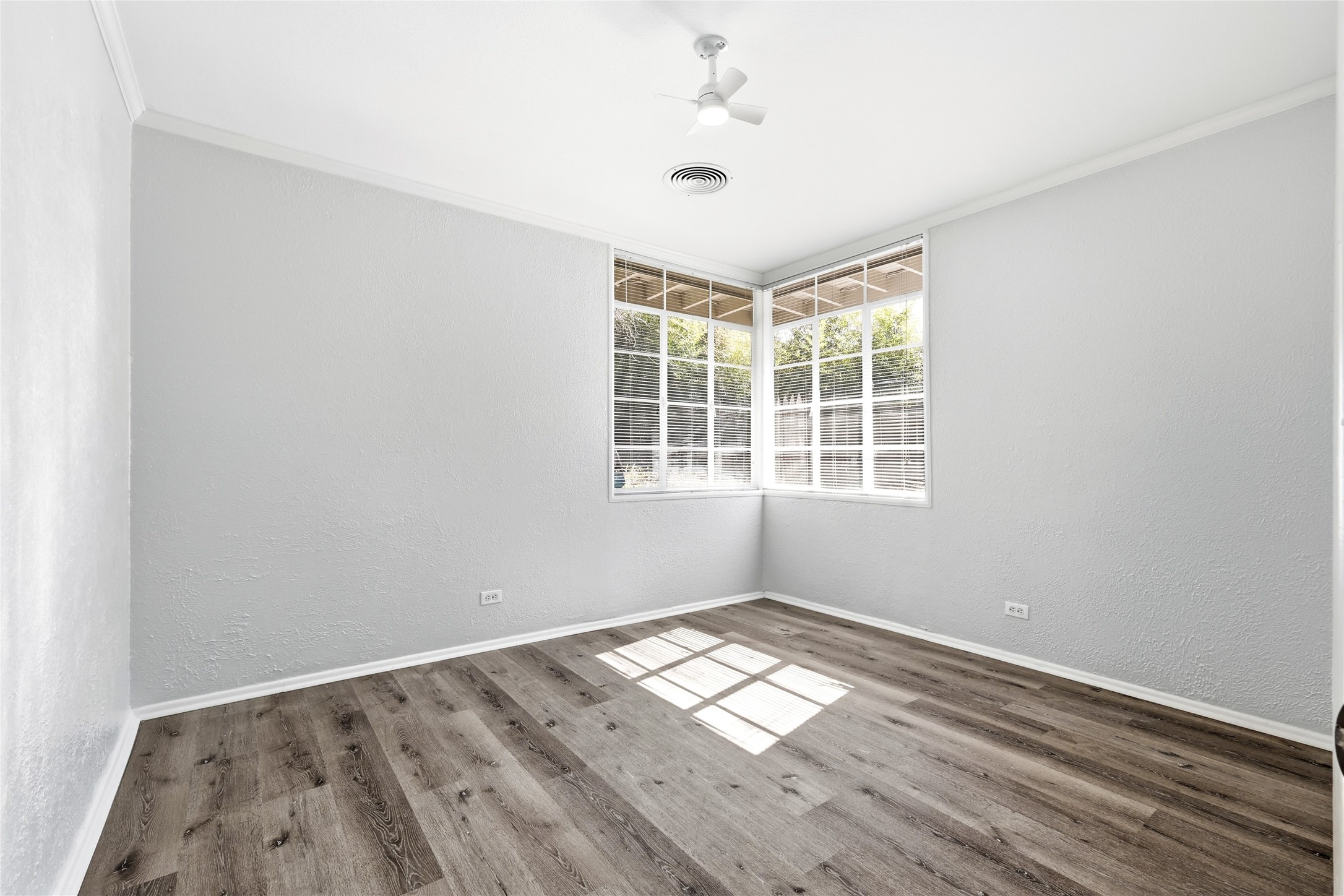 10208 Lake Gardens Drive