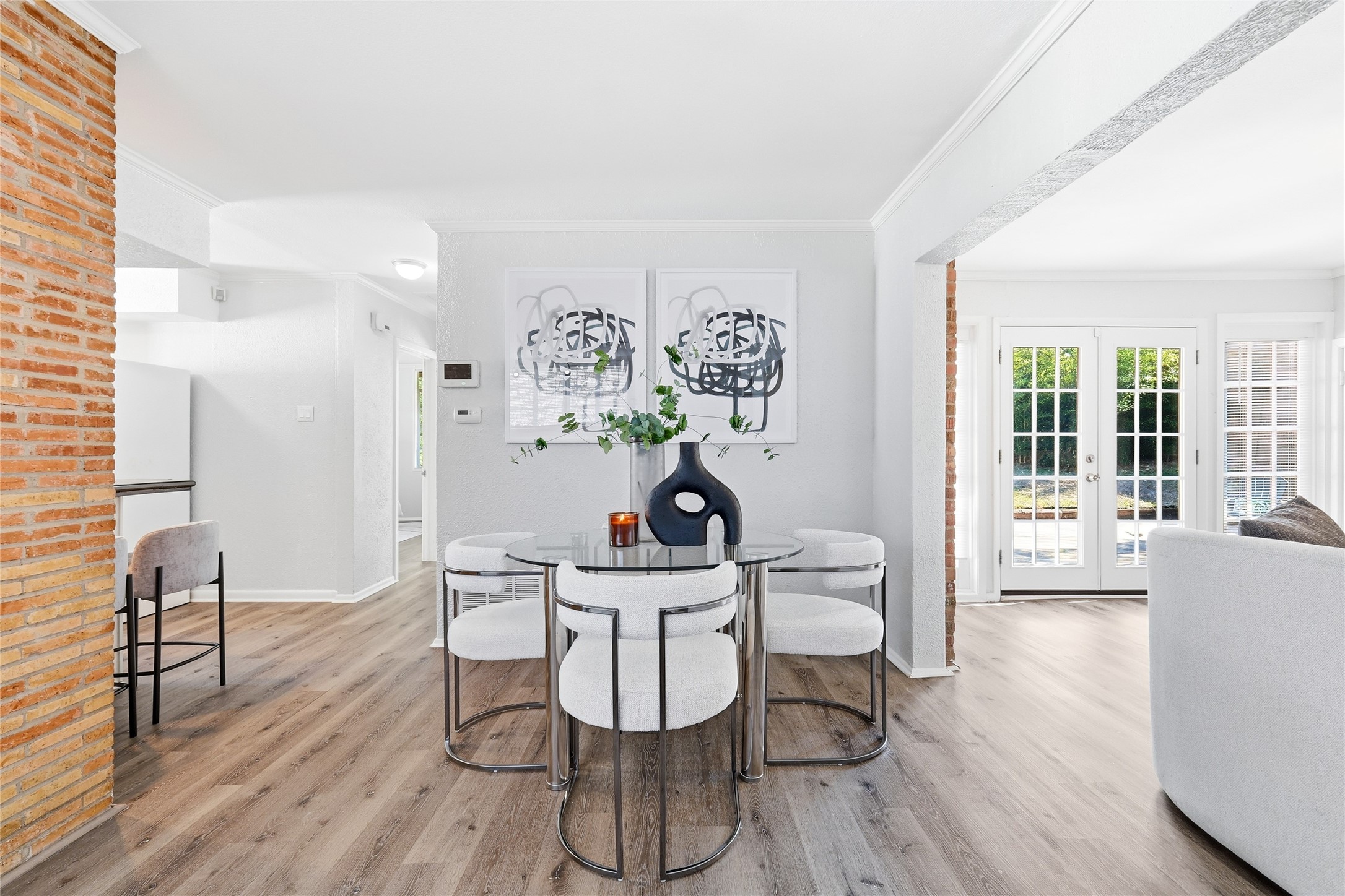 10208 Lake Gardens Drive