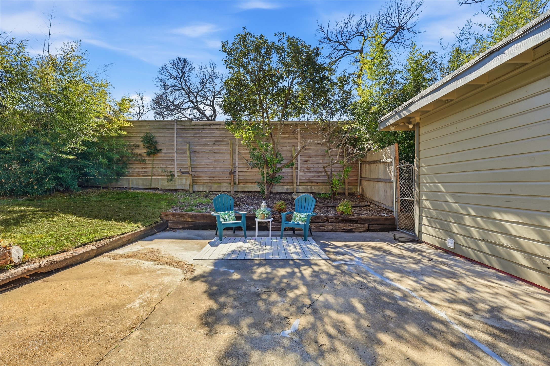 10208 Lake Gardens Drive