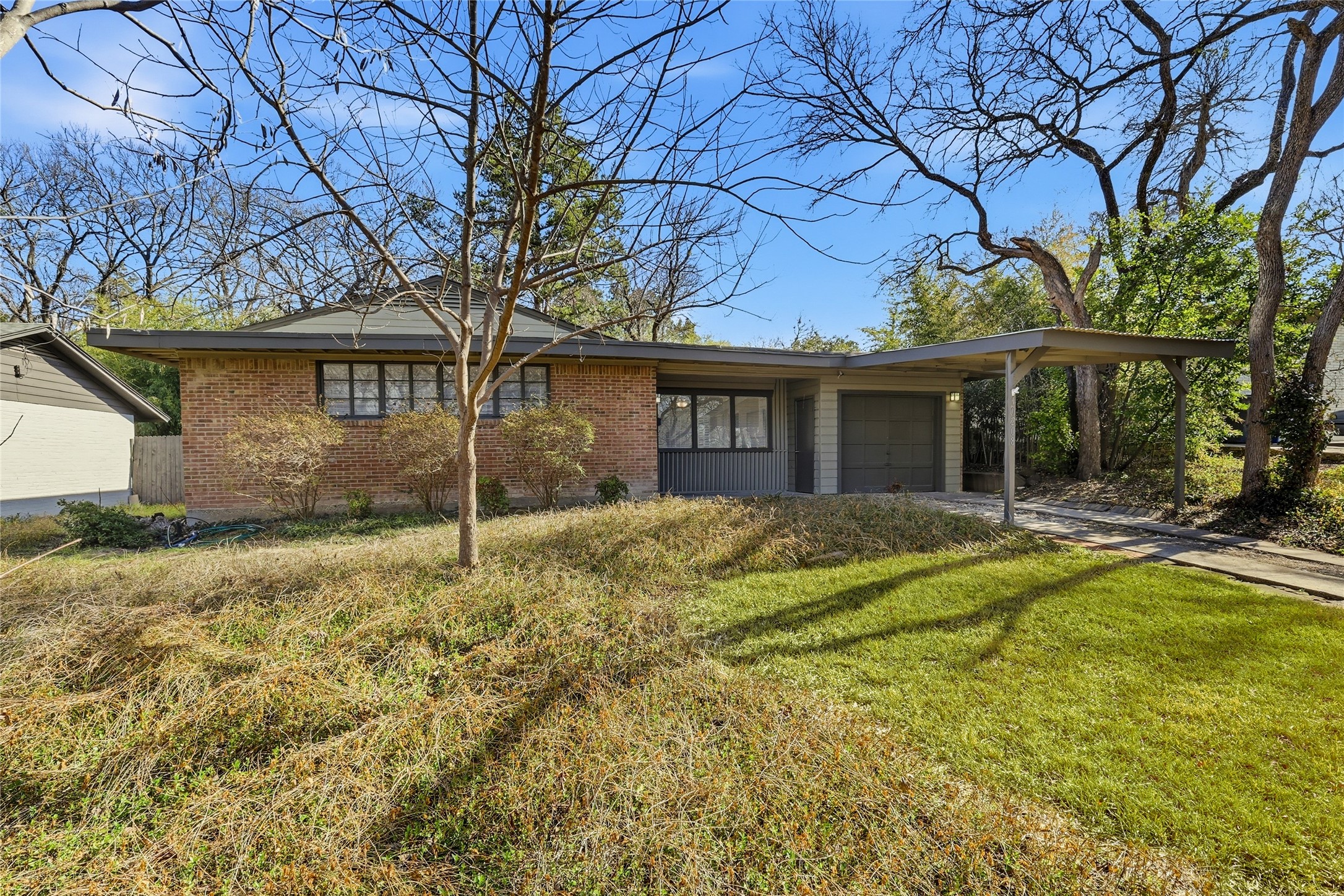 10208 Lake Gardens Drive