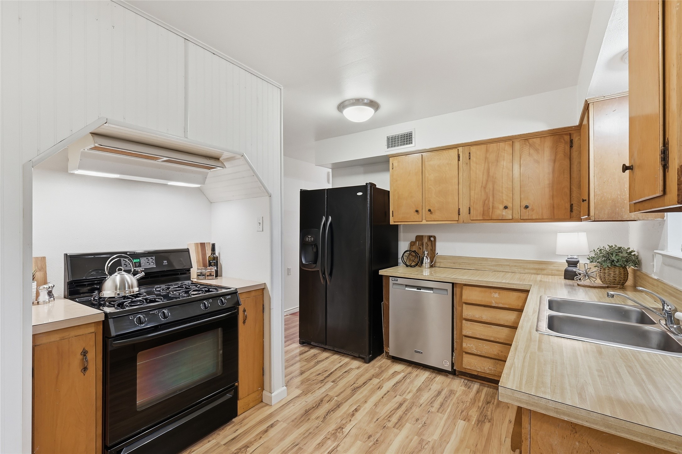 9861 San Lea Drive