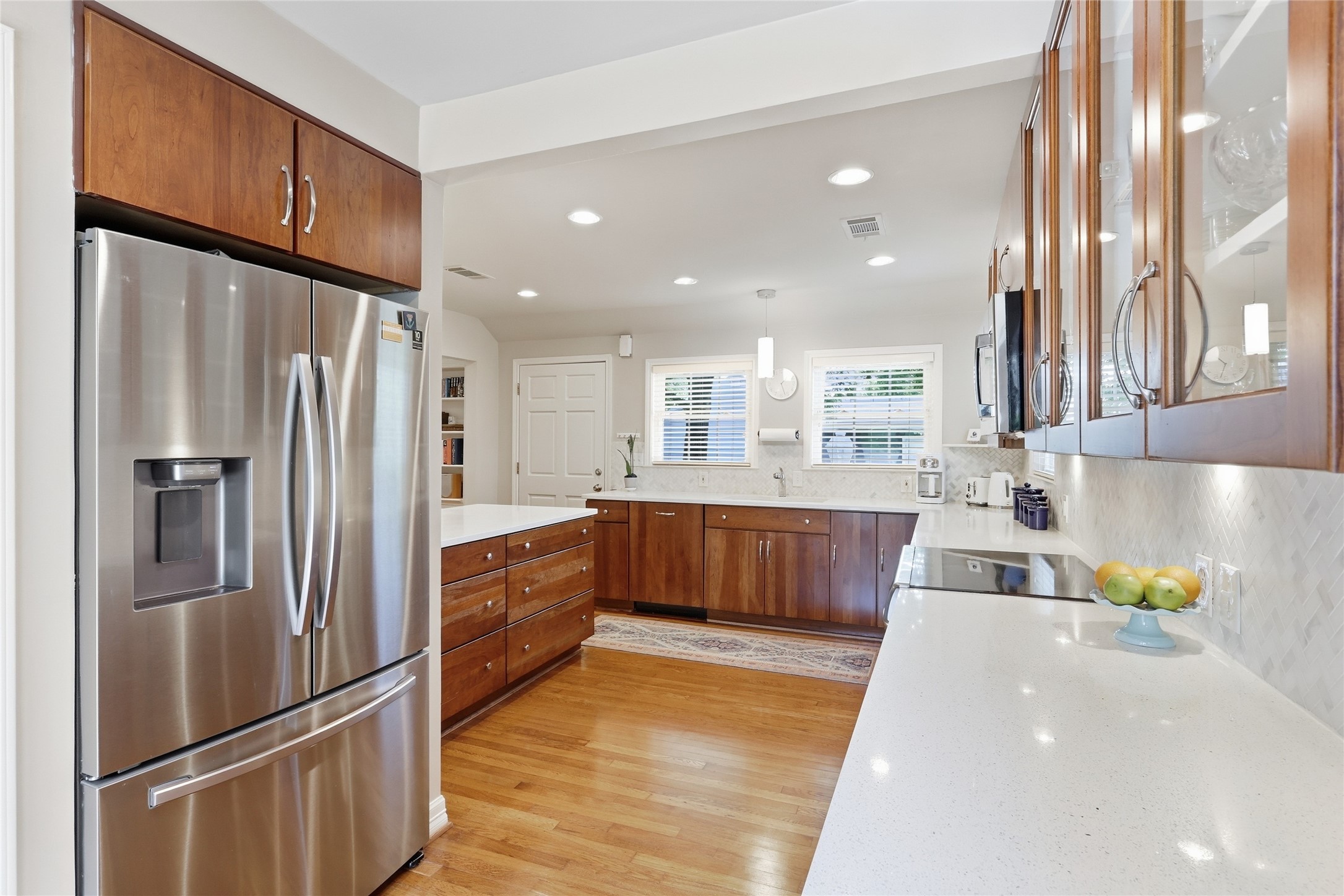 9003 Santa Clara Drive