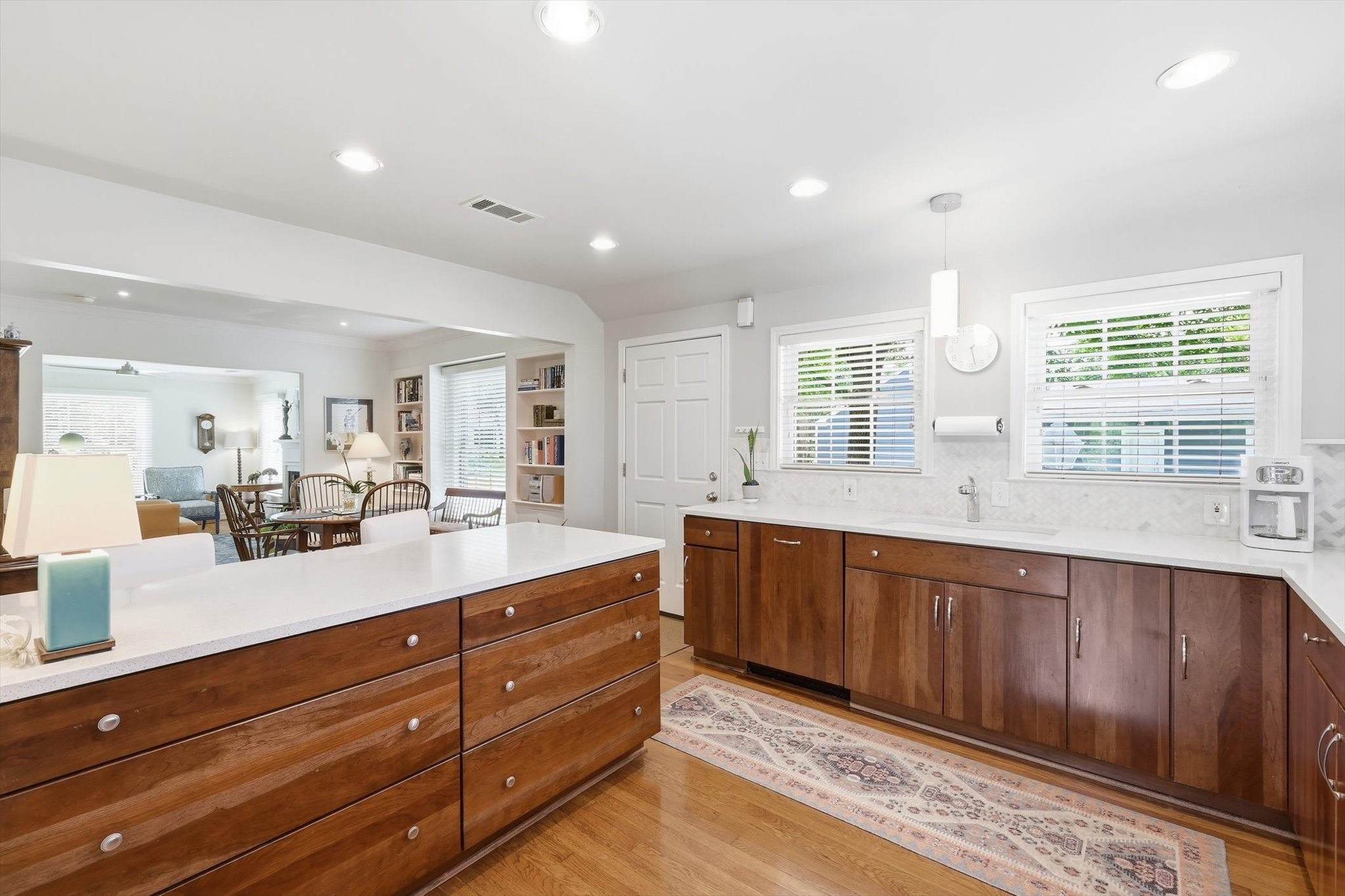 9003 Santa Clara Drive
