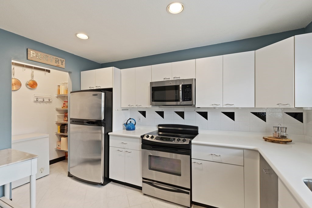 15 Oak Leaf Way Unit: 15