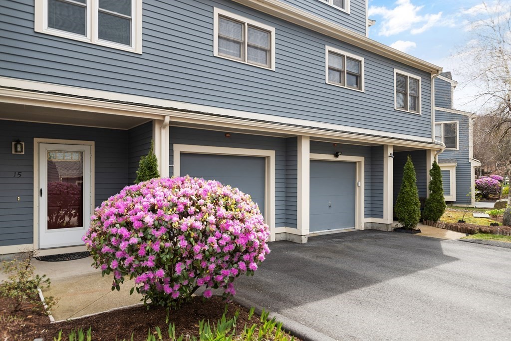 15 Oak Leaf Way Unit: 15
