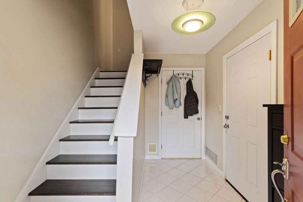 15 Oak Leaf Way Unit: 15