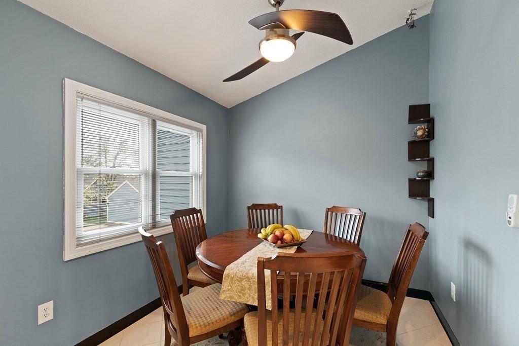 15 Oak Leaf Way Unit: 15