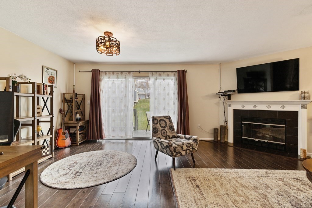 15 Oak Leaf Way Unit: 15