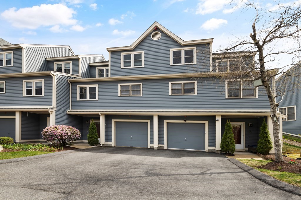 15 Oak Leaf Way Unit: 15