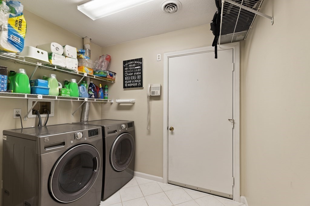 15 Oak Leaf Way Unit: 15