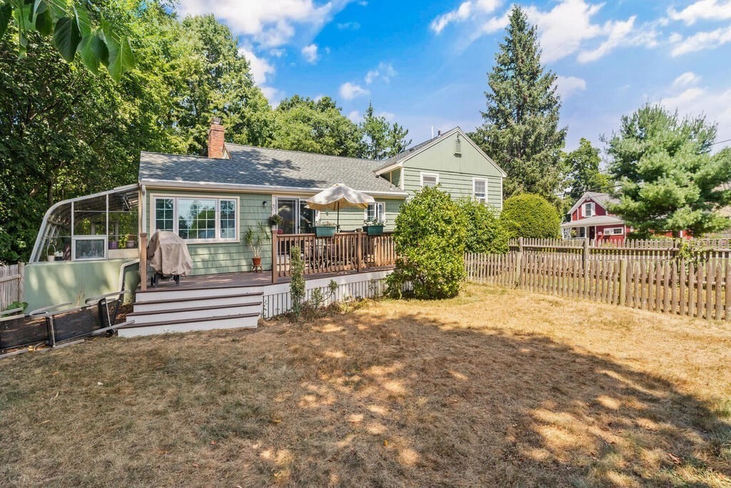 128 Linden St