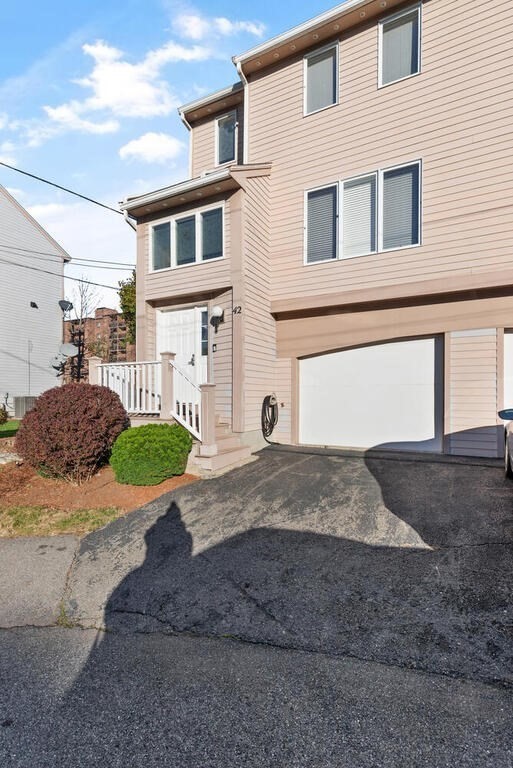 42 Porter Ave Unit: 42