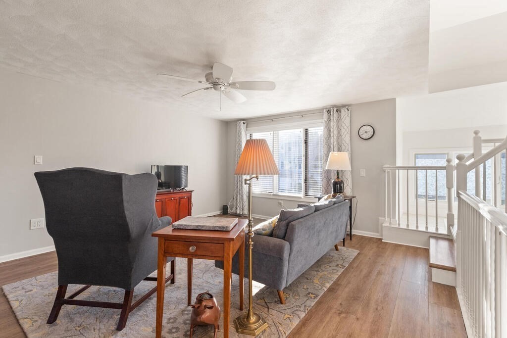42 Porter Ave Unit: 42