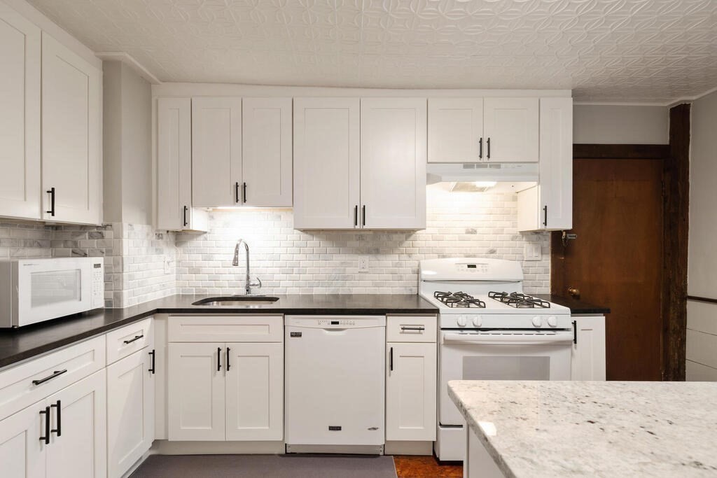 21 Pickman St Unit: 2