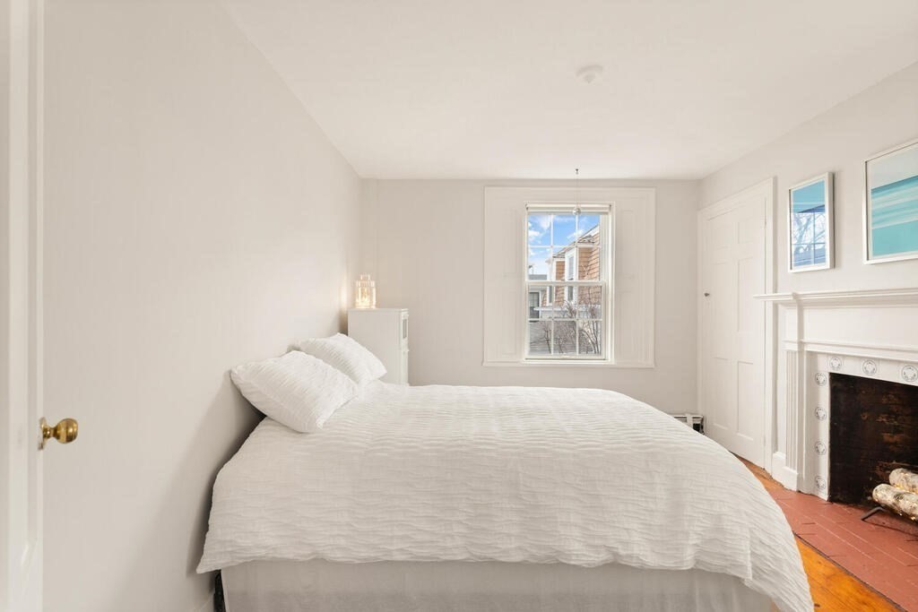 21 Pickman St Unit: 2
