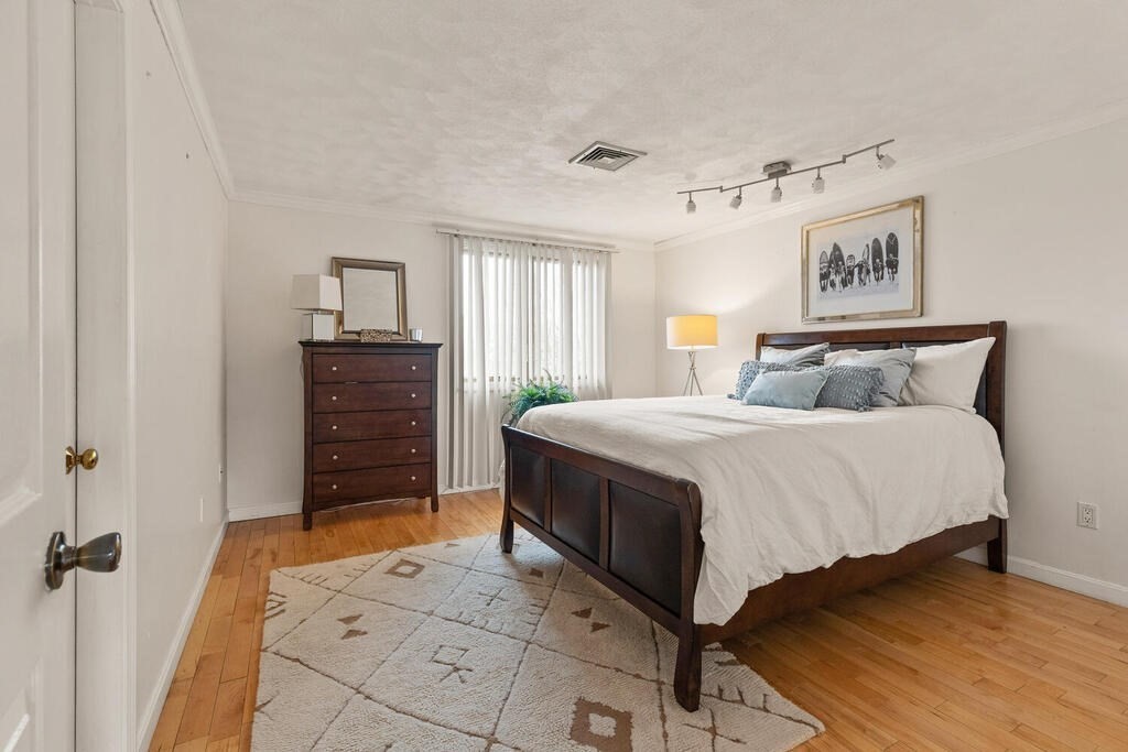 34 Porter Ave Unit: 34