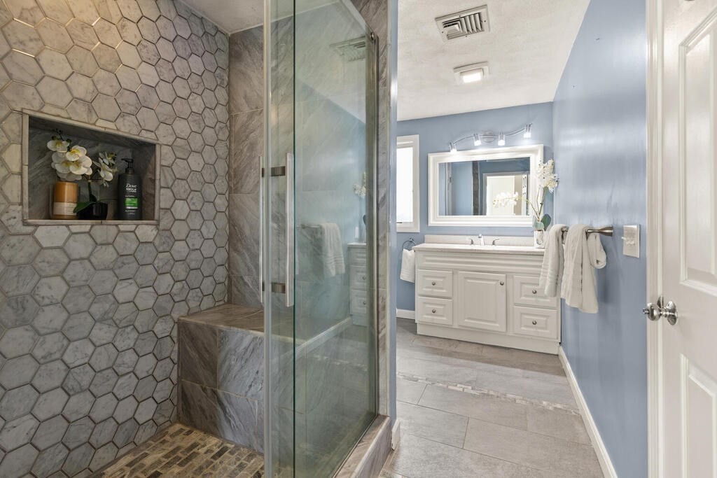 34 Porter Ave Unit: 34