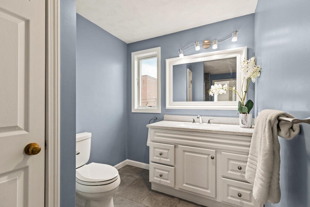 34 Porter Ave Unit: 34