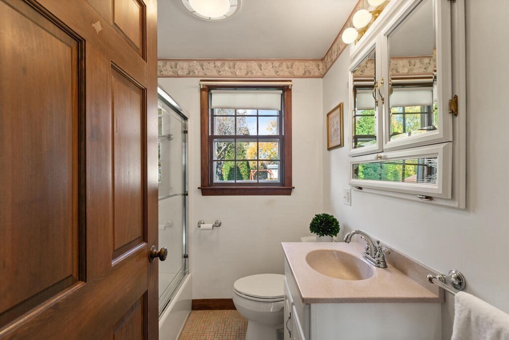 3 Sherwood Ave