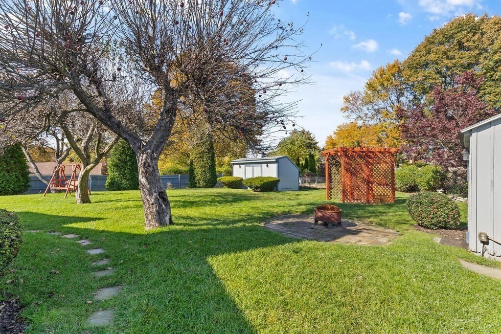 3 Sherwood Ave