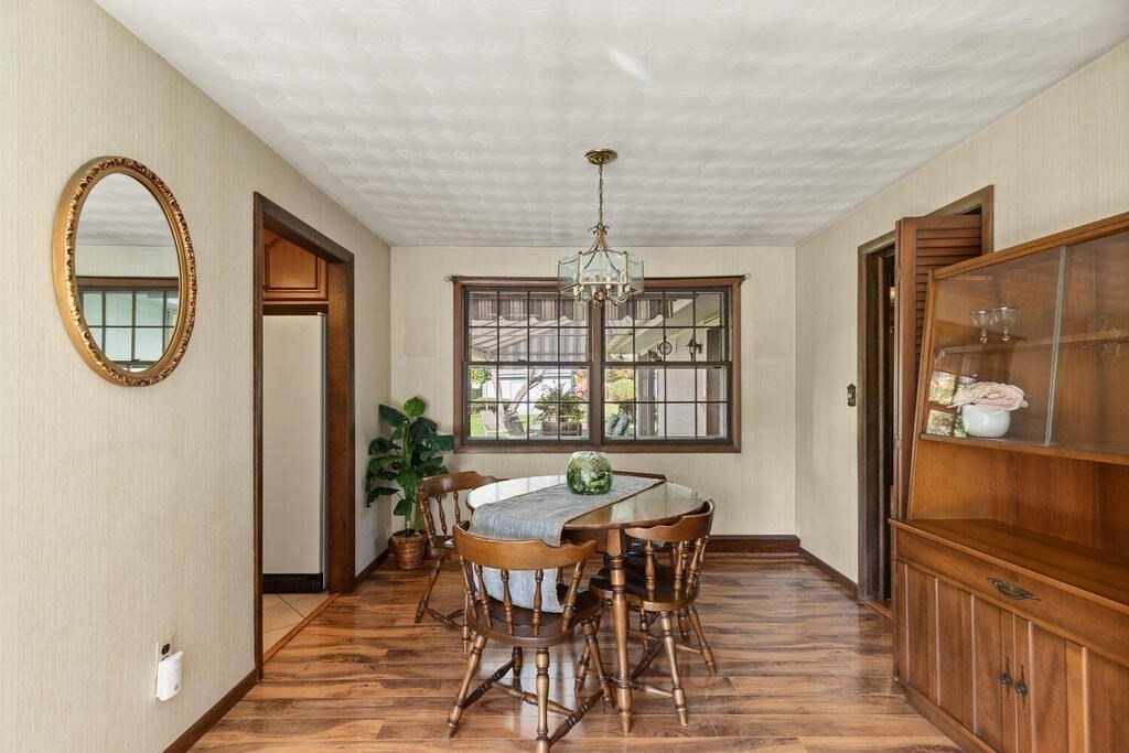 3 Sherwood Ave